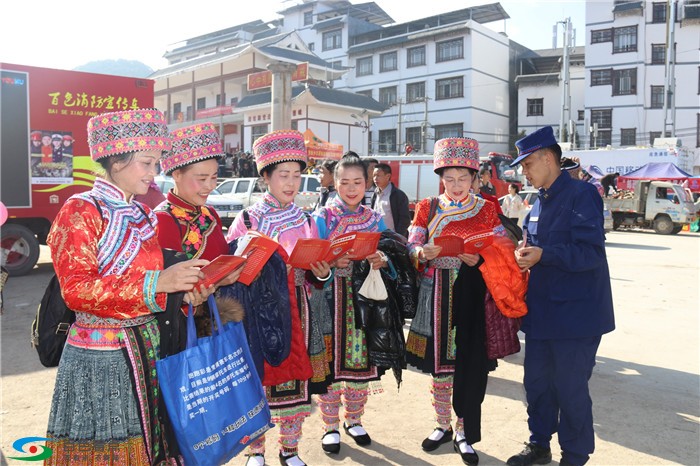 百色隆林：消防“宣传快车”驶进少数民族村寨 百色,隆林,消防,宣传,快车