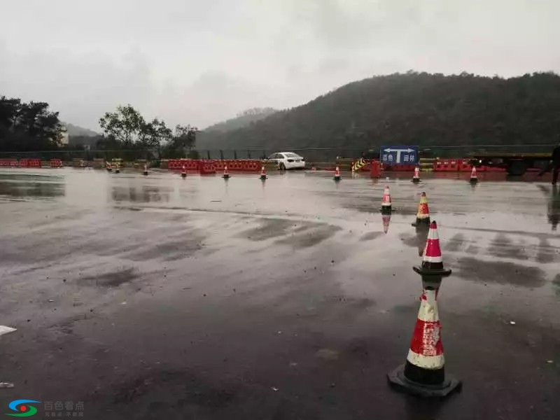 致命弯道！河百高速百色北路口事故频发，安全隐患大 致命,致命弯道,命,弯道,百高