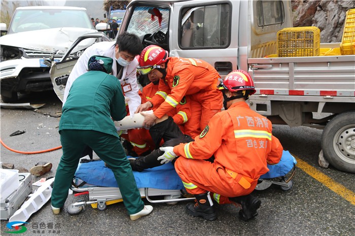 百色田阳县那坡镇两车相撞致1人被困 消防成功救援 百色,田阳,田阳县,阳县,那坡