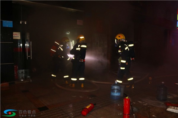 百色江滨二路幸福港湾皿人西林烧烤发生火灾 无人伤亡 百色,江滨,二路,路幸,幸福