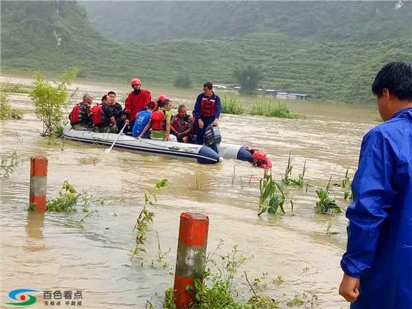 暴雨“后遗症”：靖西消防成功解救4名被洪水围困群众 暴雨,后遗,后遗症,靖西,消防