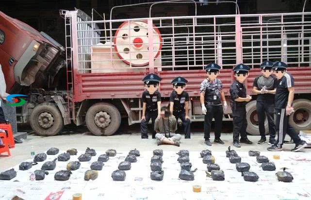 百色那坡警方破获一起特大非法运输毒品案，缴获毒品近40kg 百色,那坡,警方,破获,一起