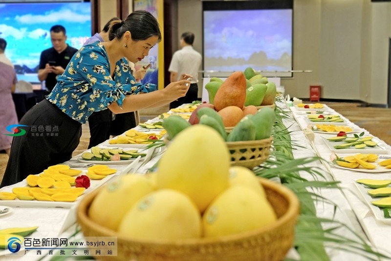 百色芒果深圳“叫卖”！3小时卖出1200多件 百色,芒果,深圳,叫卖,3小时