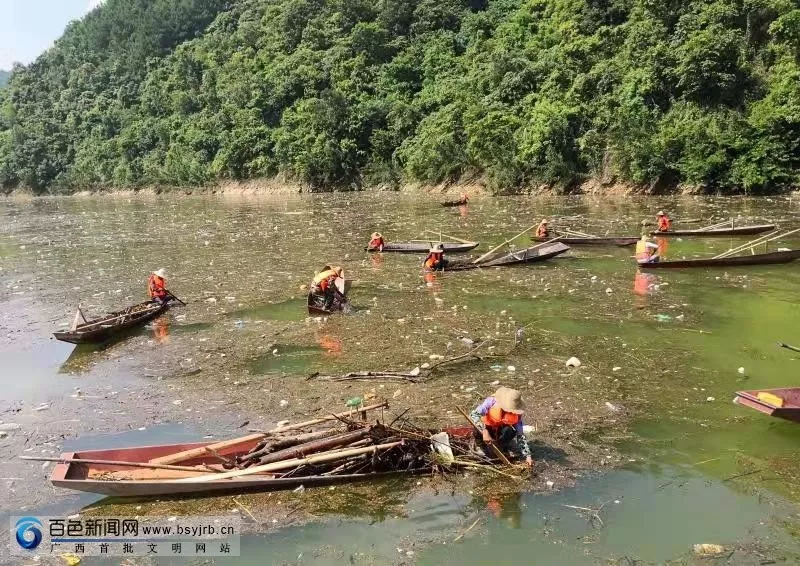 致敬！他们持续清理澄碧河库区漂浮物，12天打捞了一千吨... 致敬,他们,持续,清理,澄碧