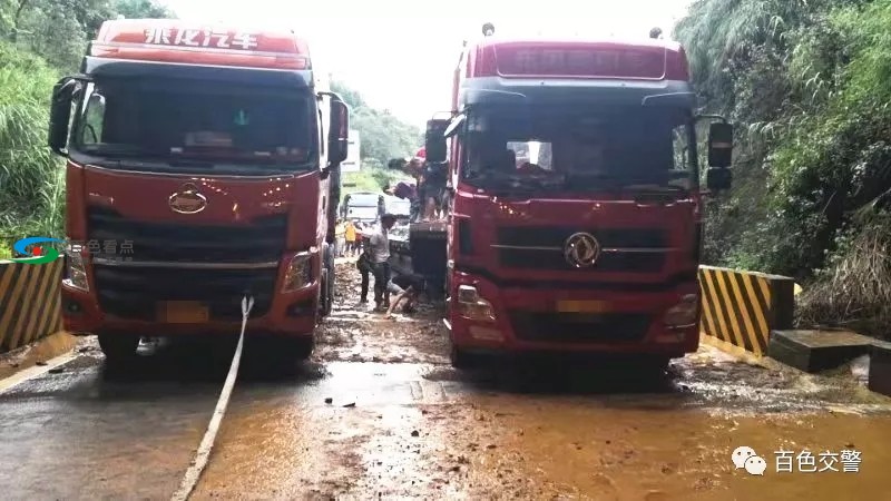 百色高速“警路企”齐心协力打通泥石流堵塞路段 百色,高速,齐心,齐心协力,心协