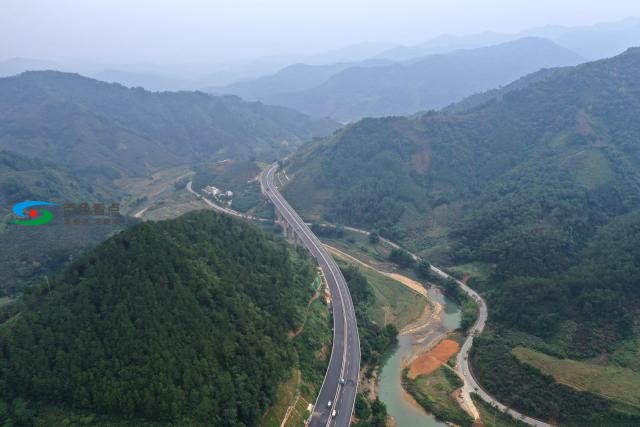 预计12月21日通车！乐百高速千沟万壑变通途 预计,12月,12月21日