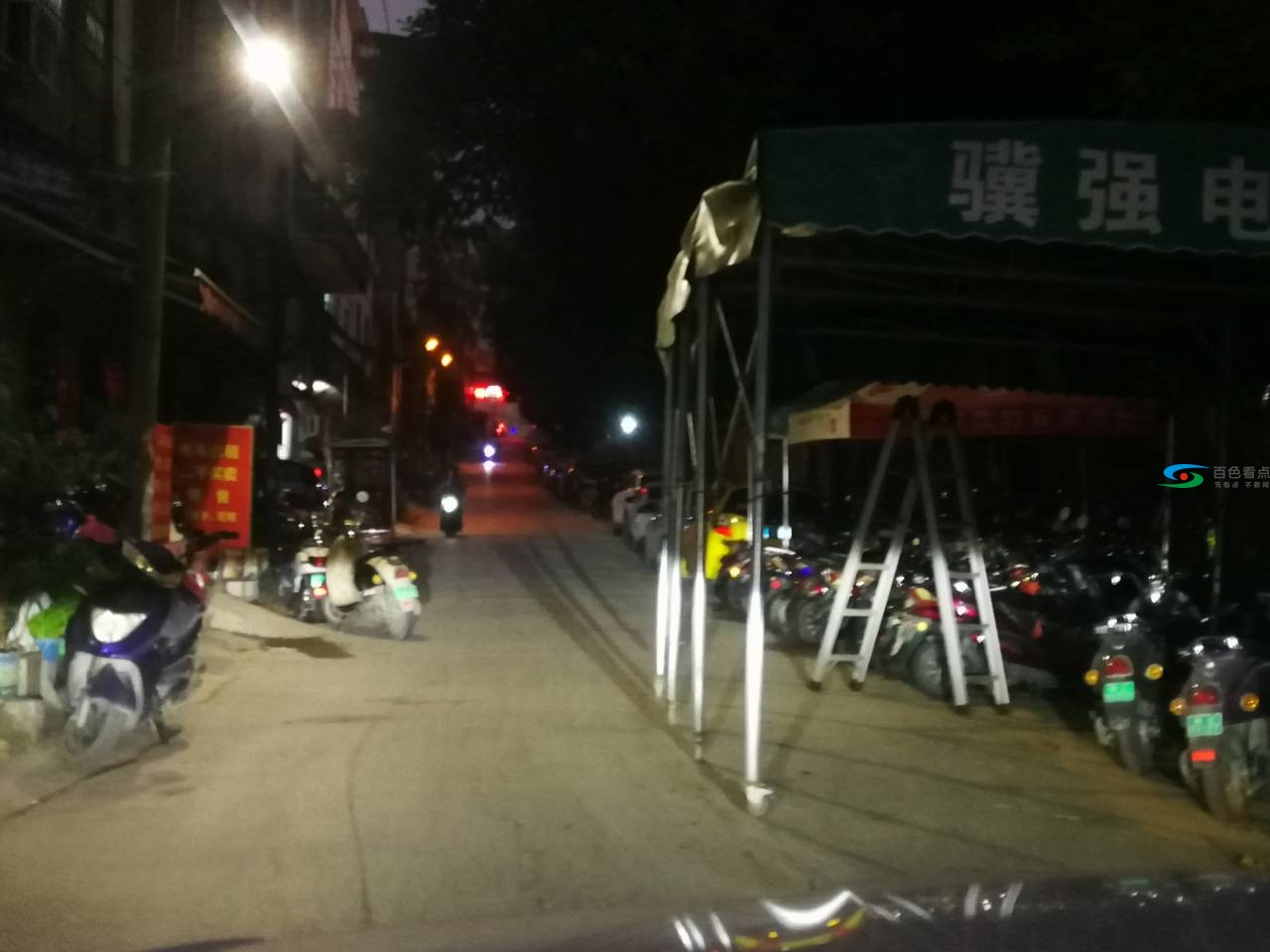 城东路前龙巷乱象丛!百色右江区城市管理监督局知晓吗? 城东,城东路,东路,路前,前龙