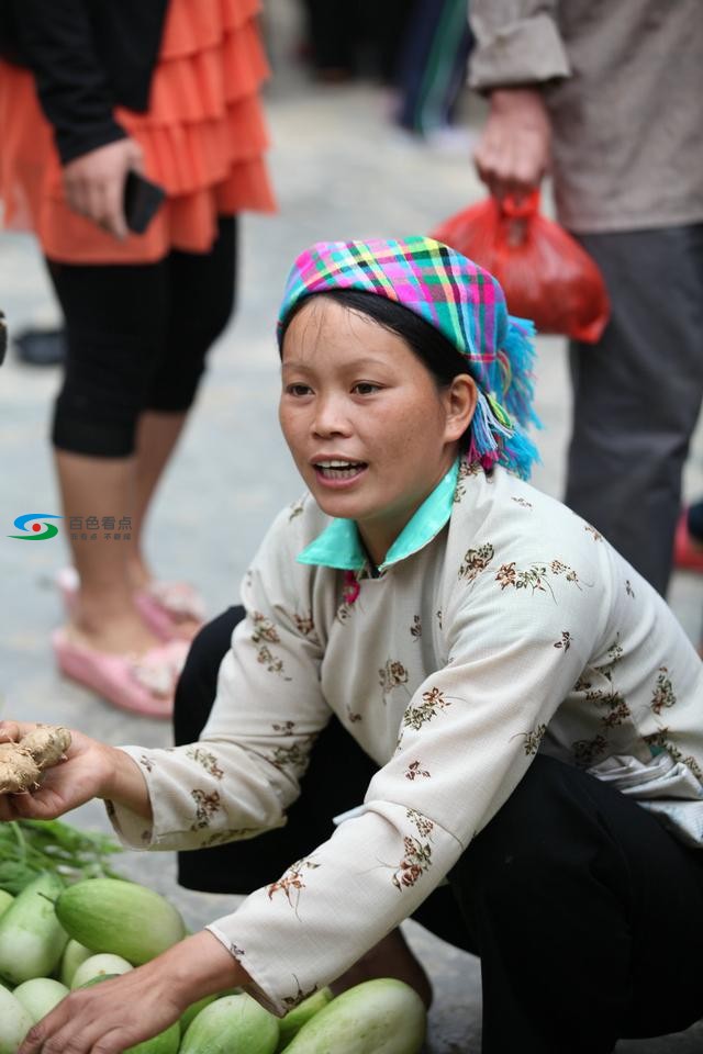 百色那坡百南乡妹子穿过老虎跳峡谷来到越南百省乡 百色,那坡,百南乡,南乡,妹子