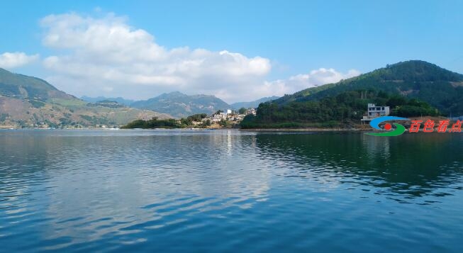 「万峰湖，20年的绿色盈亏帐」绿水青山，换来金山银山 万峰,万峰湖,峰湖,20年