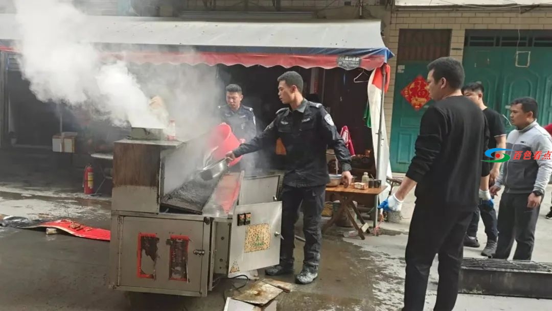 右江巡警奋力灭火为民止损！ 右江,巡警,奋力,灭火,为民