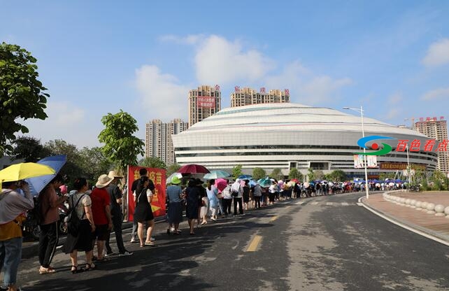 百色右江区新冠疫苗大型临时接种点启用 市民接种热情高 百色,右江,右江区,江区,区新