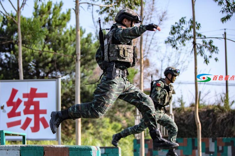 广西武警：特战队员开展多课目强化训练 广西,西武,武警,特战,特战队员