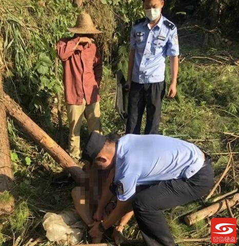 百色：一裸男拒捕 几度将大刀挥向民警砍来…… 百色,裸男,拒捕,几度,大刀