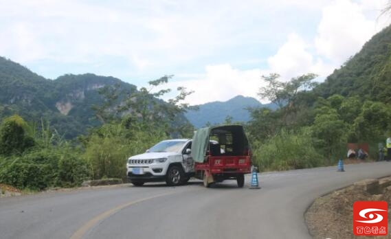 百色交警：三轮车在山区道路行驶不减速、不靠右、急转弯 百色,交警,三轮,三轮车,车在