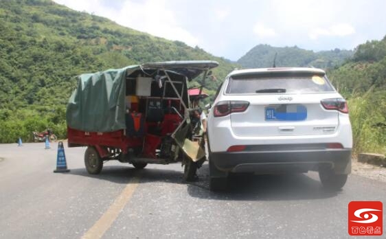 百色交警：三轮车在山区道路行驶不减速、不靠右、急转弯 百色,交警,三轮,三轮车,车在