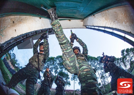 大河！密林 ！断壁！看兵哥火线穿越！ 大河,密林,断壁,兵哥,火线