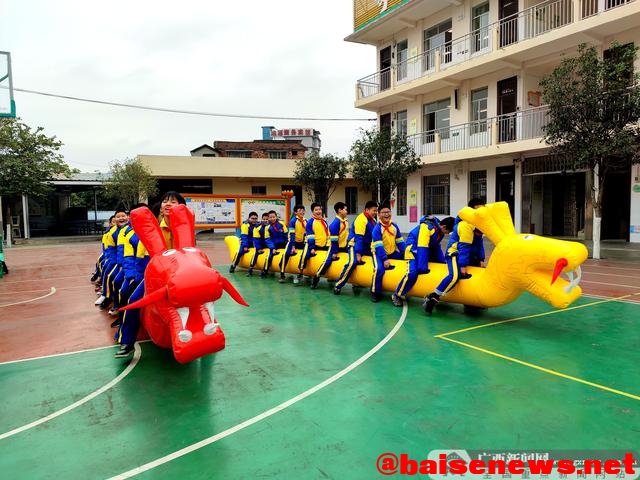 冬日难挡热情！百色右江区城西小学举行“旱地龙舟”竞赛 冬日,热情,百色,右江,右江区