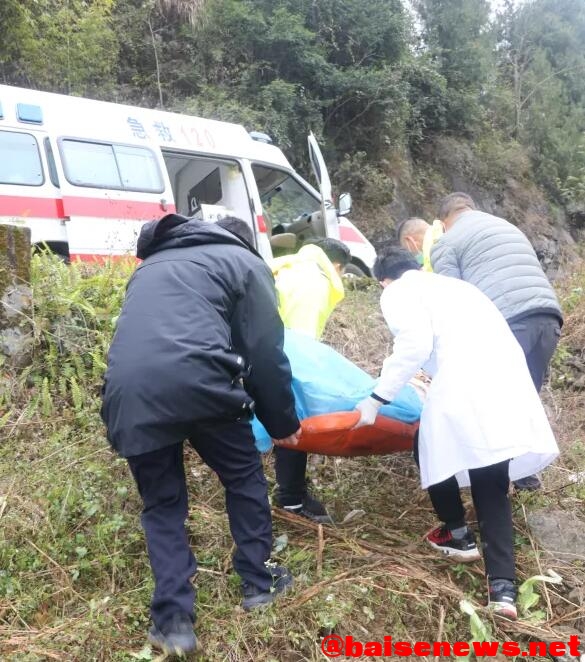 心疼！百色一中学生开摩托车冲出路面！一人死亡！ 心疼,百色,百色一中,一中,中学