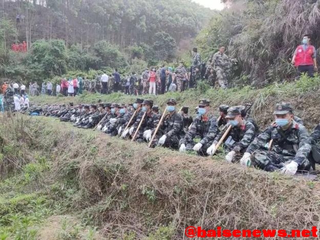 广西80余名武警官兵赶赴飞机失事现场紧急救援 广西,80,余名,武警,警官