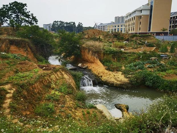 污水横流···整治百色市区那马沟“黑脏臭”，你有何建议？ 污水,横流,··,···,整治