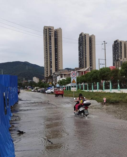 百色连发雷电、暴雨、冰雹预警！这些路段易积水！ 百色,连发,雷电,暴雨,冰雹