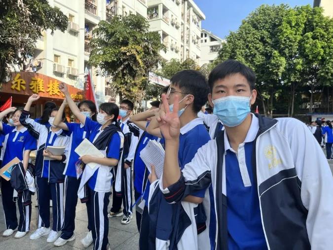 直击百色高考首日！奔跑吧，少年！ 直击,百色,高考,首日,奔跑