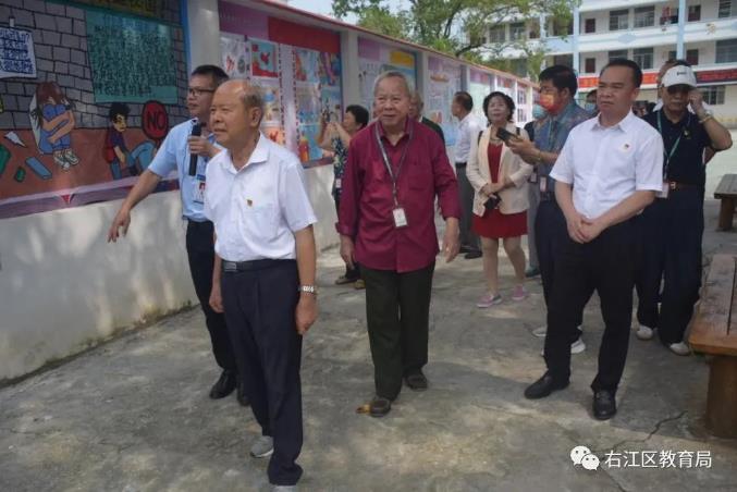 自治区关工委学员到汪甸民族初级中学观摩指导 自治,自治区,关工委,工委,学员