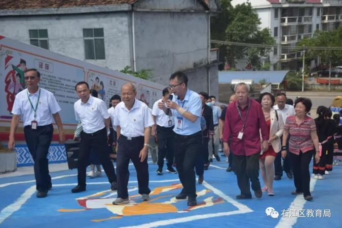 自治区关工委学员到汪甸民族初级中学观摩指导 自治,自治区,关工委,工委,学员