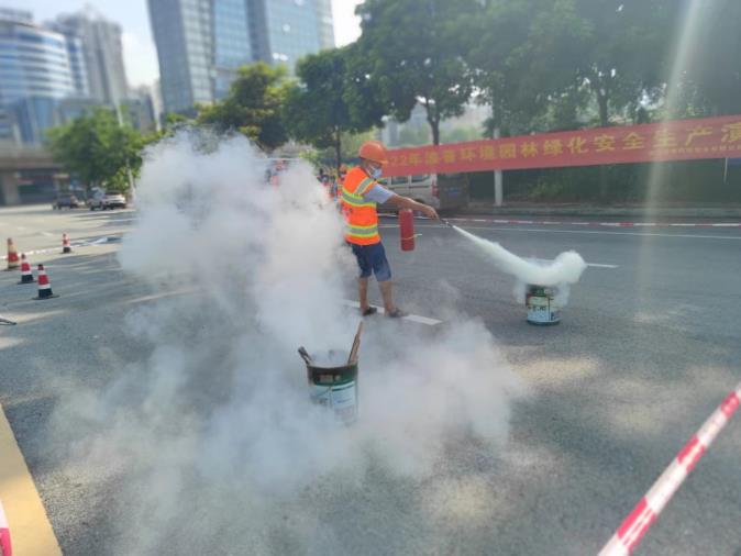 市园林中心组织养护企业开展安全生产应急演练活动 园林,林中,中心,中心组,组织