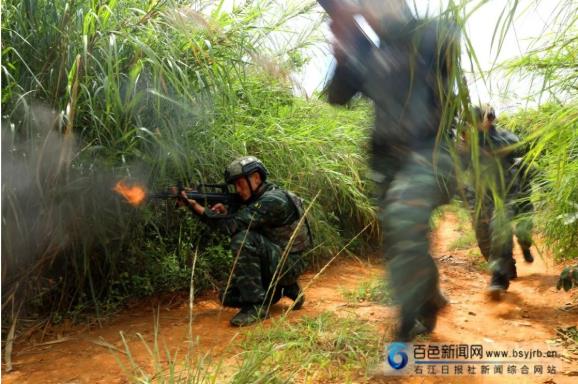 百色武警硬核大片来了，三伏天苦练本领迎“八一” 百色,武警,硬核,大片,来了