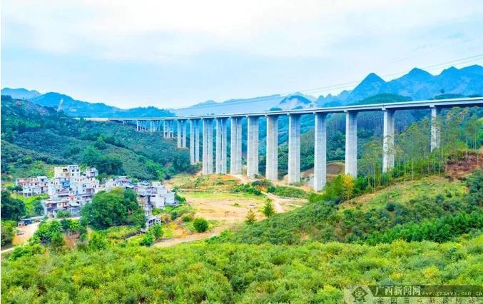 【百色印记】乐业至百色高速公路建成通车 百色,印记,乐业,高速,高速公路