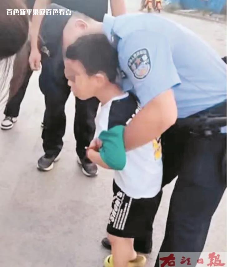 孩子一孩子异物卡喉  民警急救脱险 民警,孩子,异物,小孩