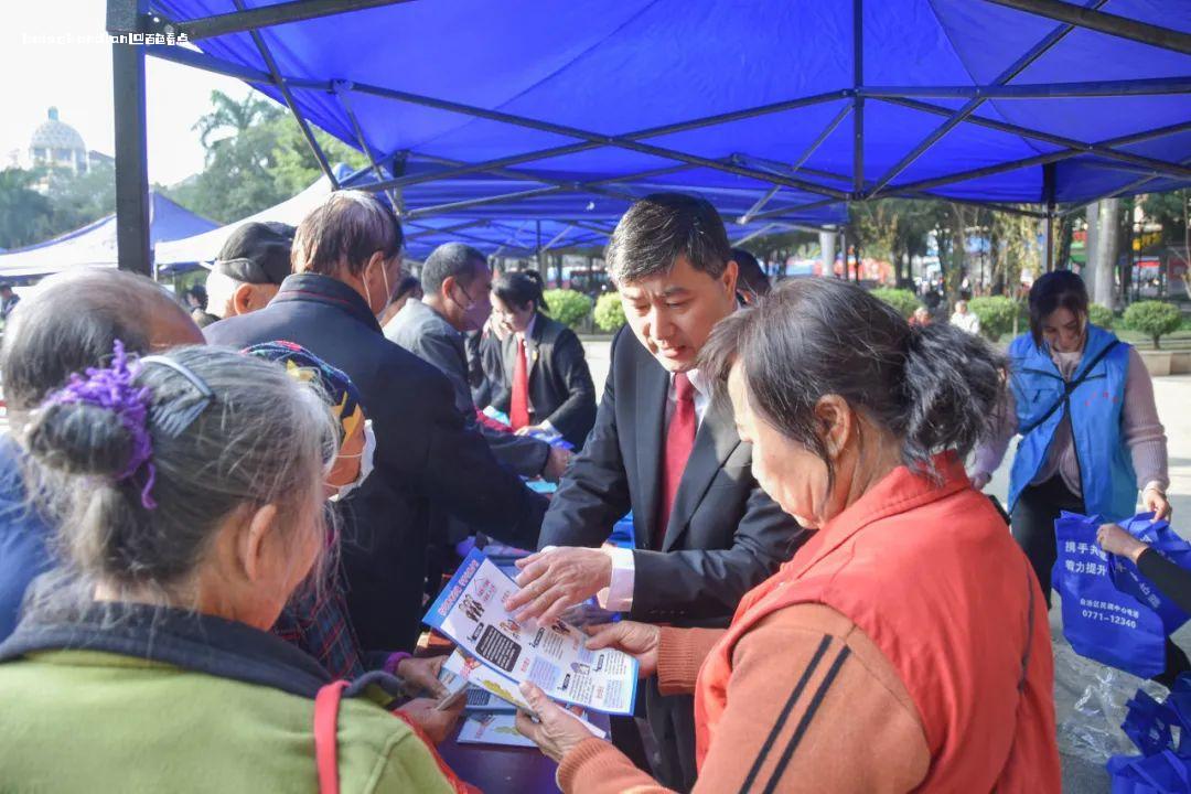 共建平安百色 百色中院积极开展扫黑除恶普法宣传 扫黑,除恶,宣传,平安,百色