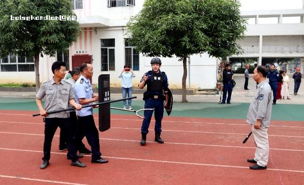 百色市第一小学举办安保人员技能培训与防暴演练 安保,人员,技能培训,演练,安全