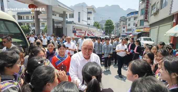 百色十余万受助孩子的“陈爷爷”开启助学新征程 文秀,百色市,陈开枝,学生,教育